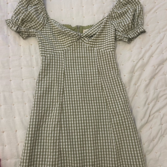 Kiss The Sky Dresses & Skirts - Gingham Puff Sleeve Dress